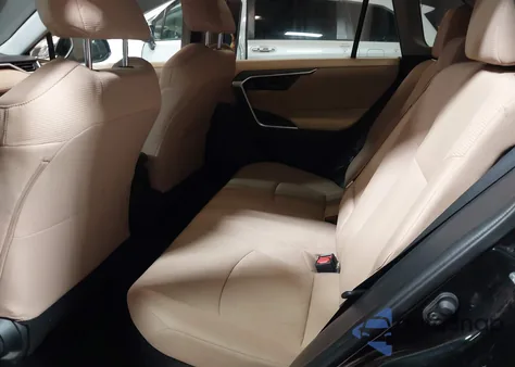 2021 Toyota Rav4 Hybrid Le z USA, uszkodzony, nr VIN 4T3M6RFV9MU019820